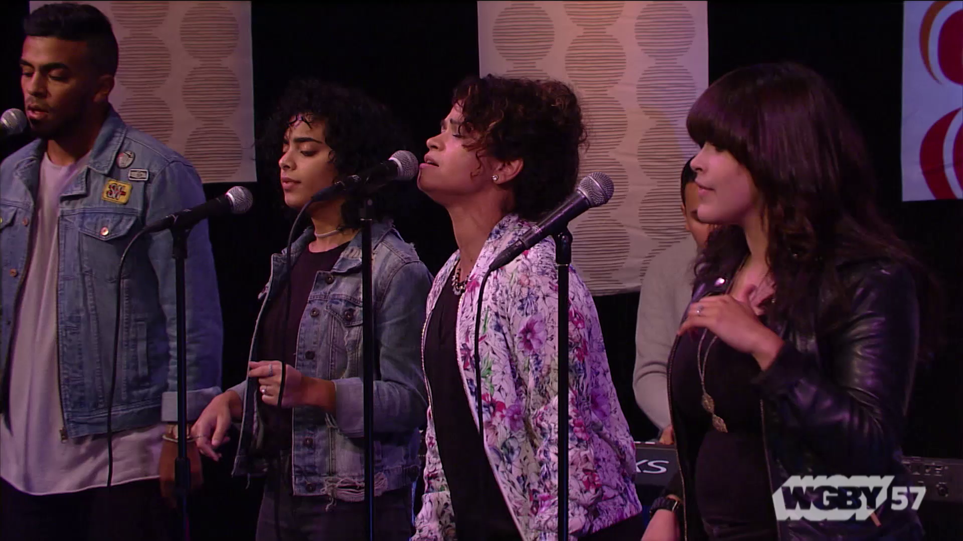 Springfield, MA's IAR Worship team includes multigenerational men, women, and young people. Here, they perform “Victory” by Rafael Luis Osorio.