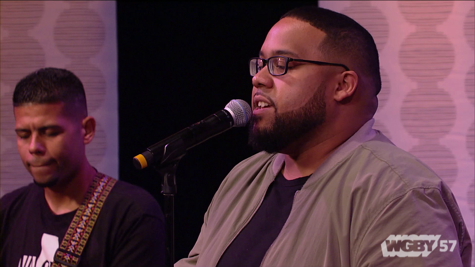 Shanon Ortega is a worship leader, songwriter, and winner of Solo tu Voz 2017. He performs "Reckless Love."