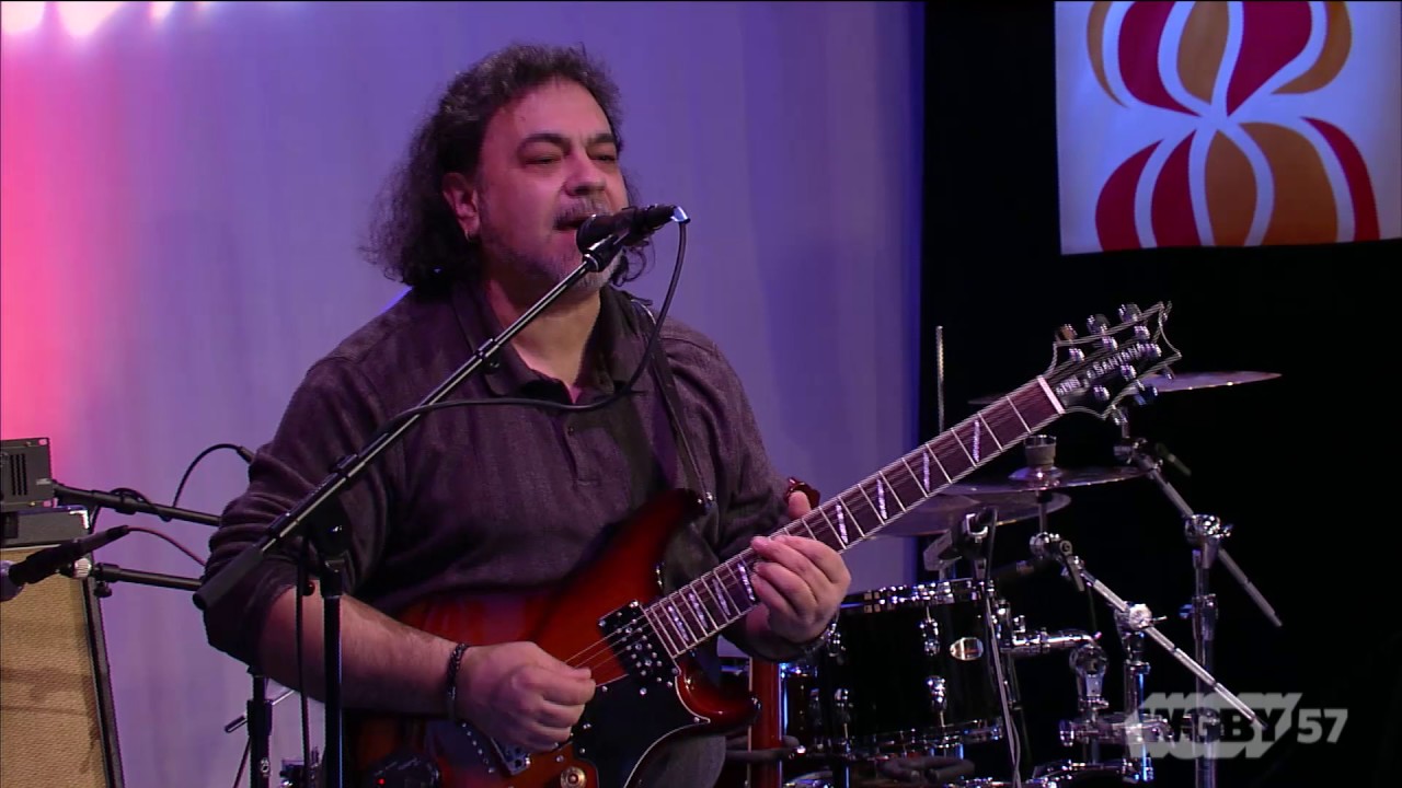 MarKamusic, a multi-national musical ensemble, performs popular and traditional Latin music, and music of the Caribbean and South American Andean regions.