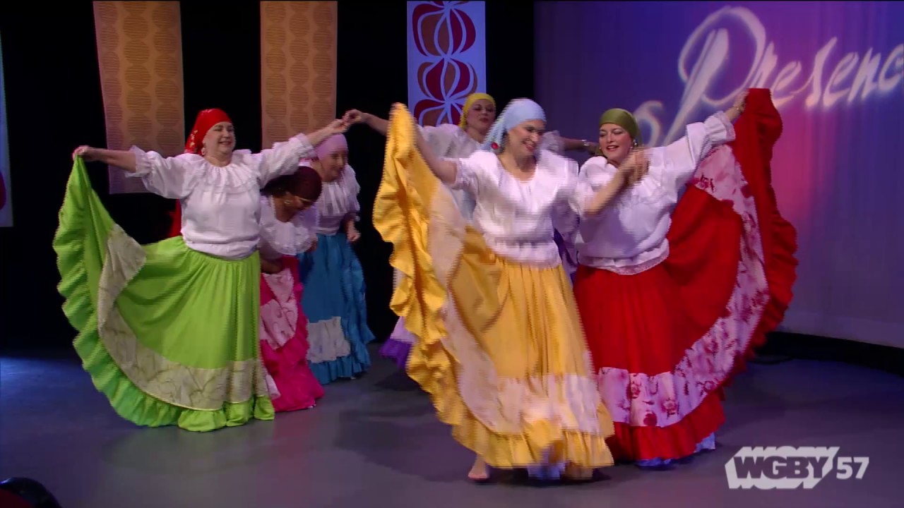 Highlighting the music of Central and South America, Grupo Folklórico Tradiciones dance a typical song from del Salvador, Adentro Cojutepeque.