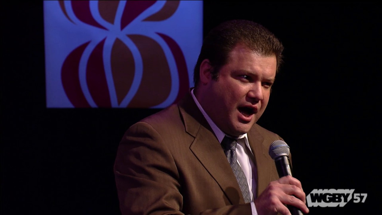 Prolific Puerto Rican singer Charlie Berrios presents his intrepration of "Por Amor, a song by Rafael Solano, on Presencia.